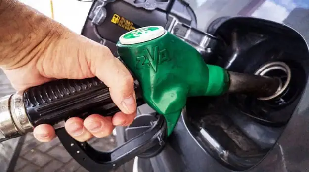 АМКУ аналізує підвищення цін на пальне