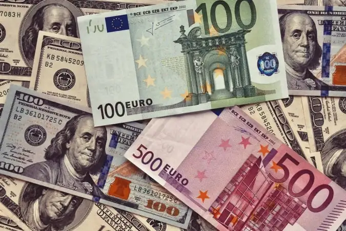 Зростання долара та євро на українському міжбанку